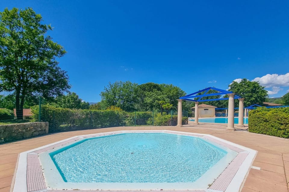 Secure House in domain 6-7 guests 30min from Cannes House in French Riviera