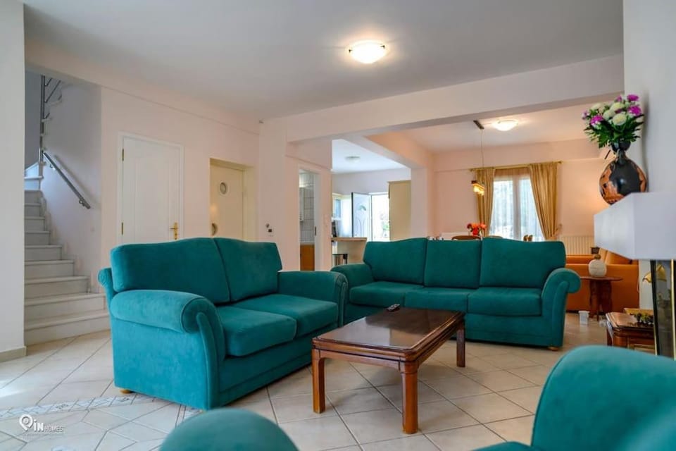 Luxury Villa King George in Nea Makri Villa in East Attica Regional Unit, Greece