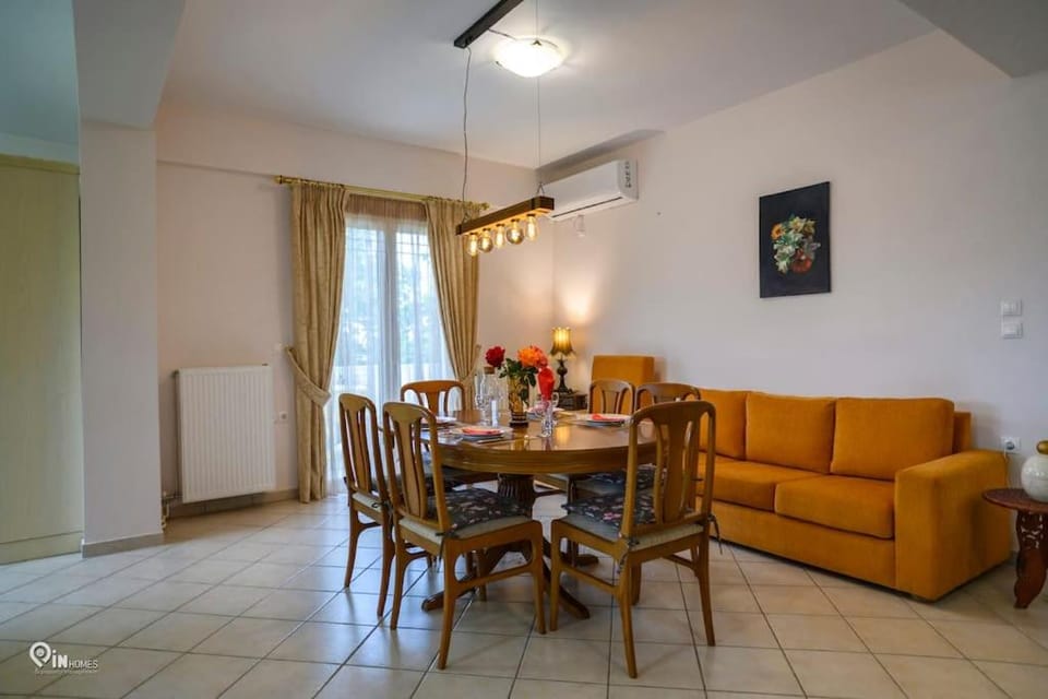 Luxury Villa King George in Nea Makri Villa in East Attica Regional Unit, Greece