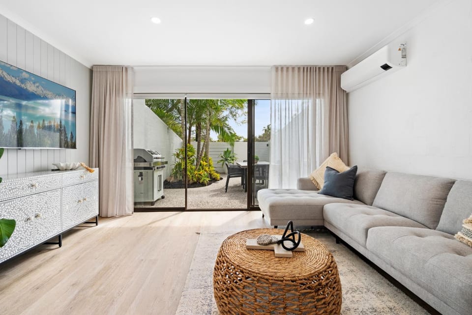 TV and multimedia, Living room, Garden view, heating, air conditioner