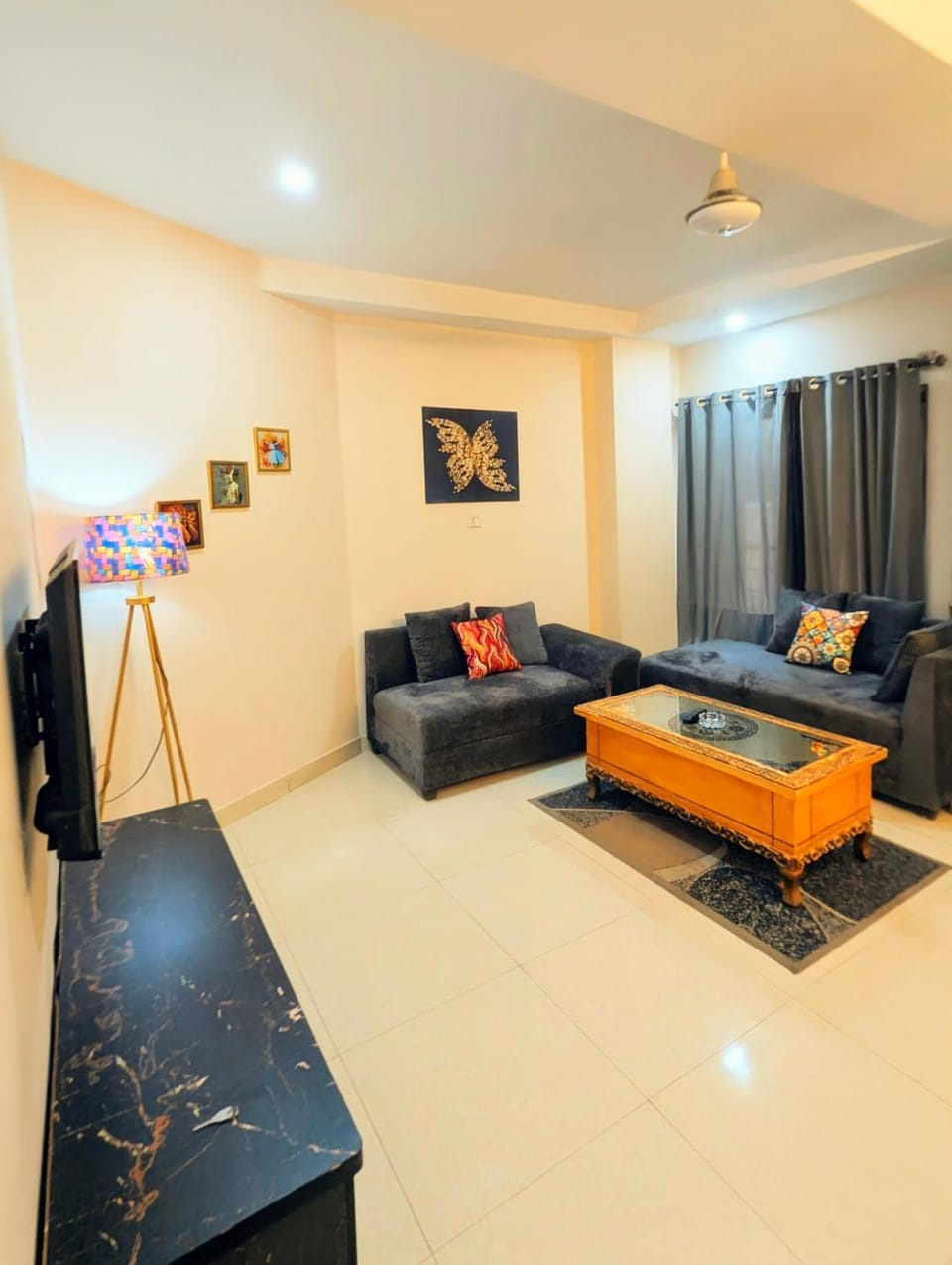 TV and multimedia, Living room, Seating area