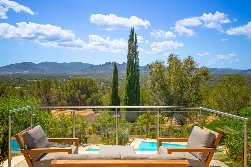 Villa 10 people with private pool Villa in Roquebrune-sur-Argens