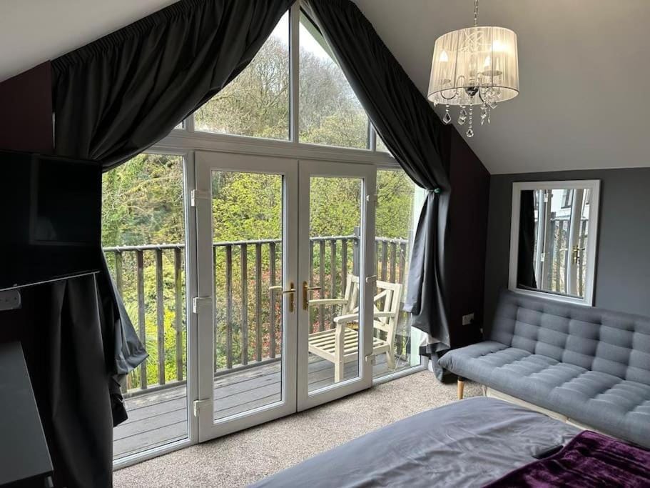 View (from property/room), Balcony/Terrace, Bedroom