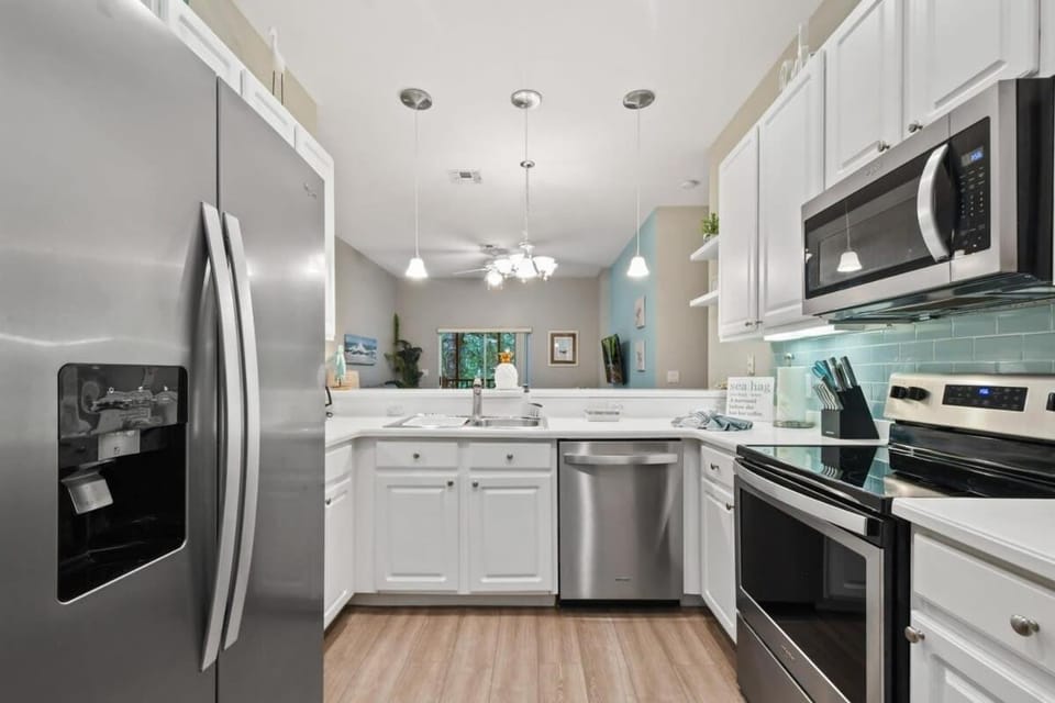 Coastal unit with 3 bedrooms and Disney room House in Four Corners