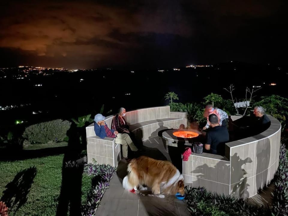Night, Natural landscape, BBQ facilities, Pets, group of guests