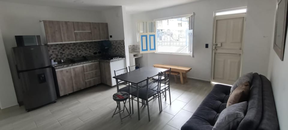 Kitchen or kitchenette, Living room, Seating area, Dining area, pet friendly, stove