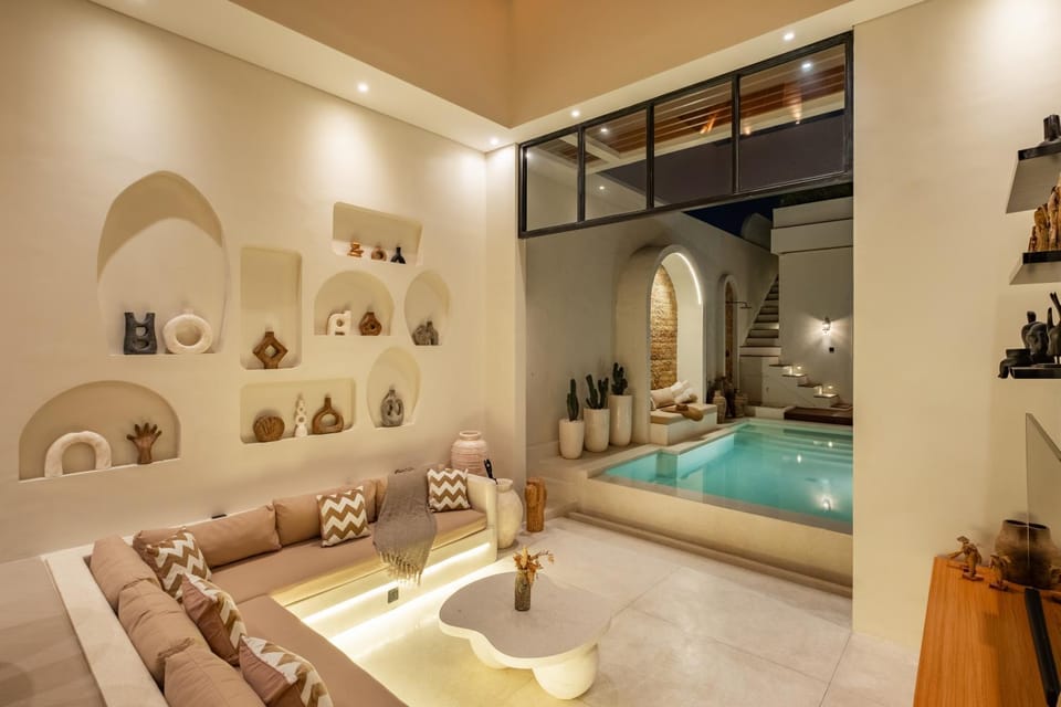 Living room, Pool view