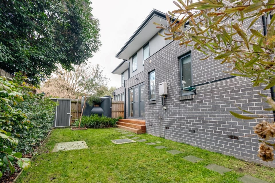 Property building, Garden, Garden view