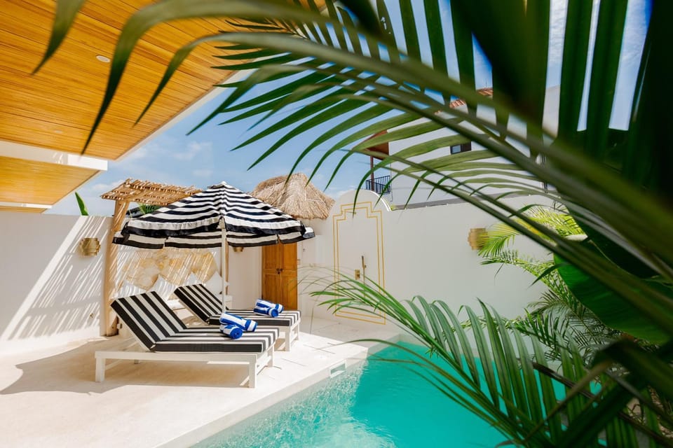 Day, Balcony/Terrace, Swimming pool, sunbed