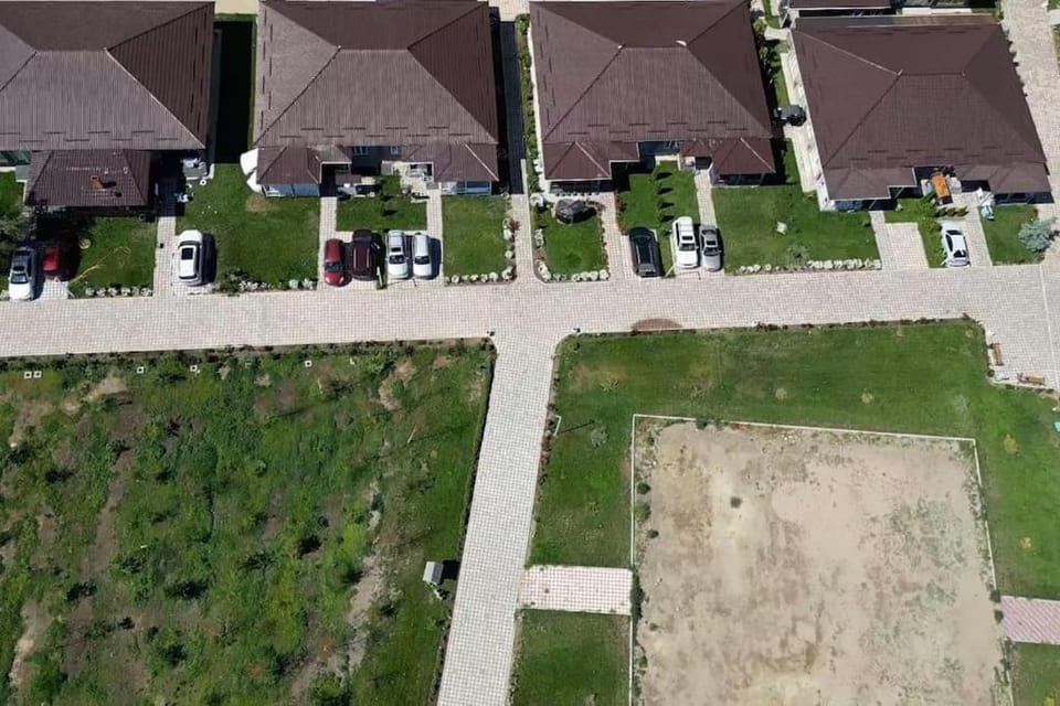 Property building, Bird's eye view