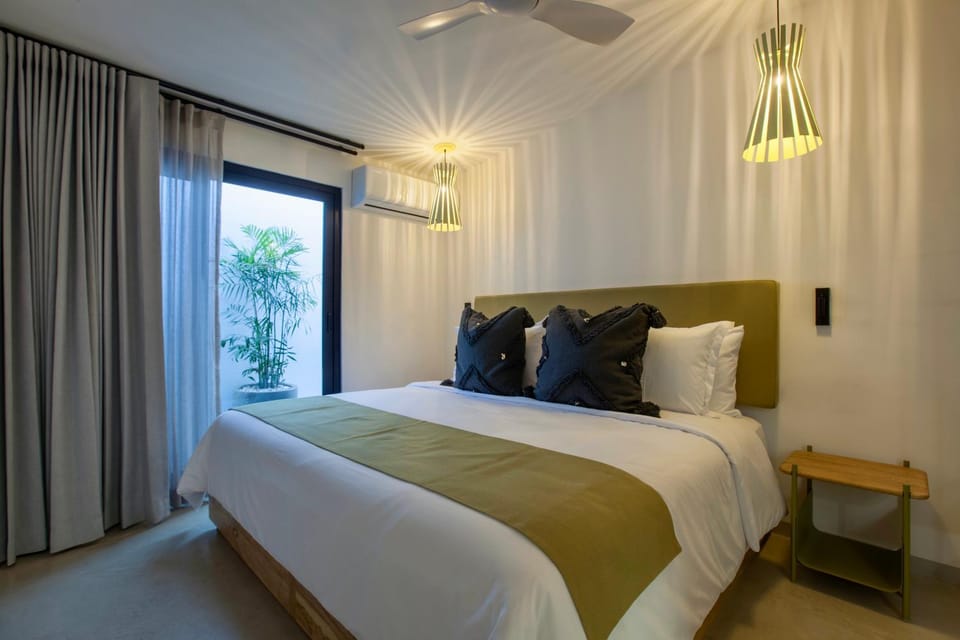Bed, Photo of the whole room