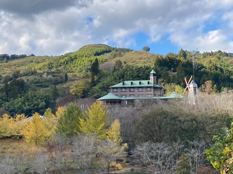 Property building, Natural landscape, Mountain view