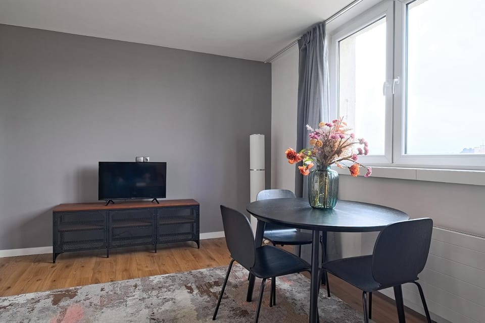 Communal lounge/ TV room, Living room, Seating area