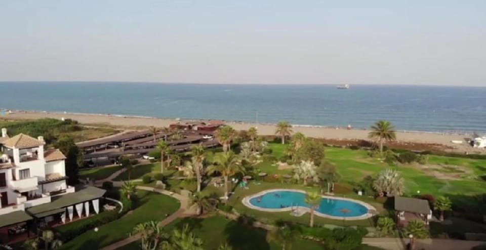 Neighbourhood, Beach, Pool view