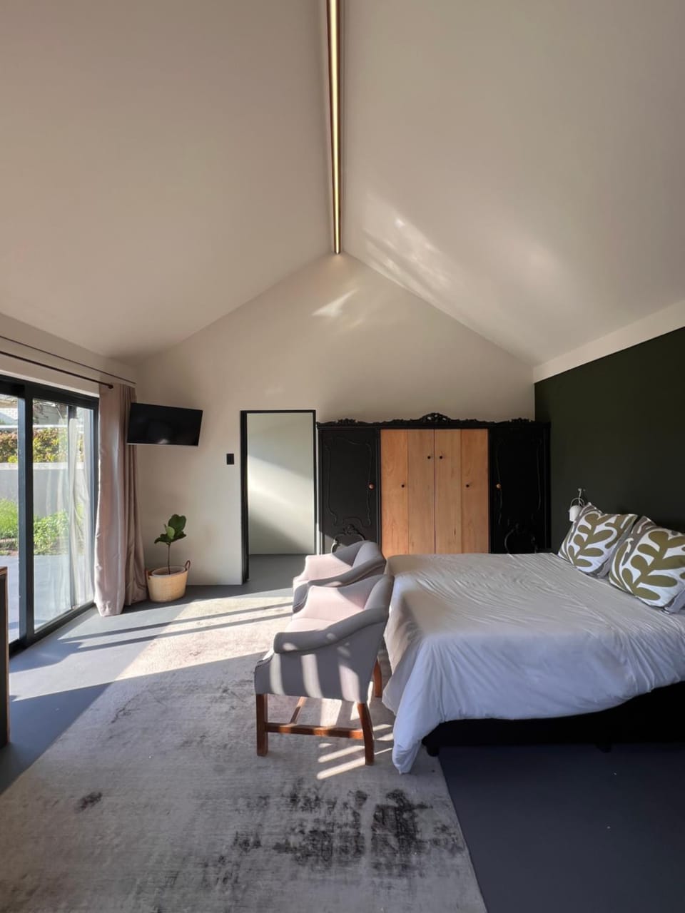 Photo of the whole room