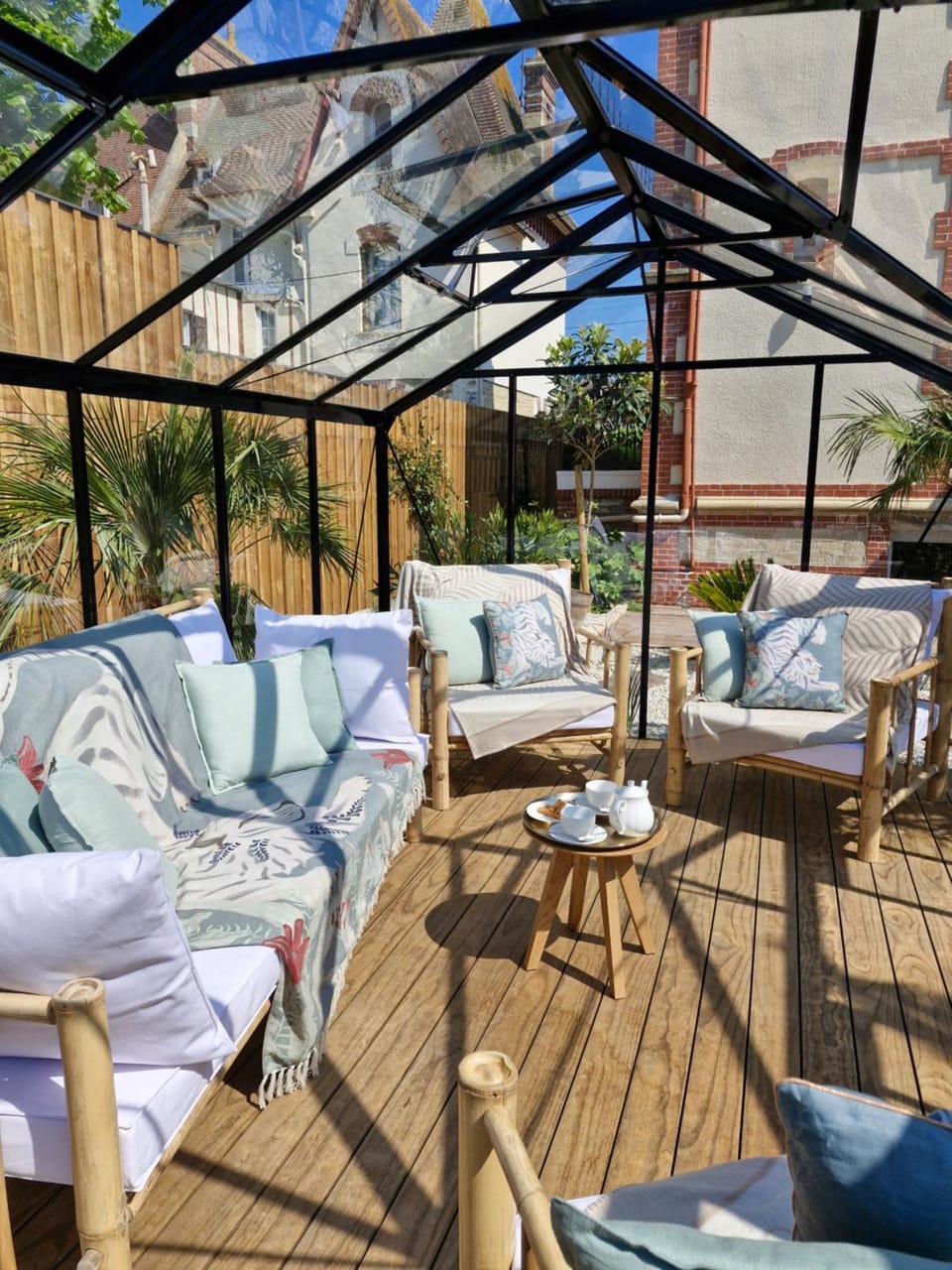 Patio, Garden, Balcony/Terrace, Living room, Seating area, Garden view