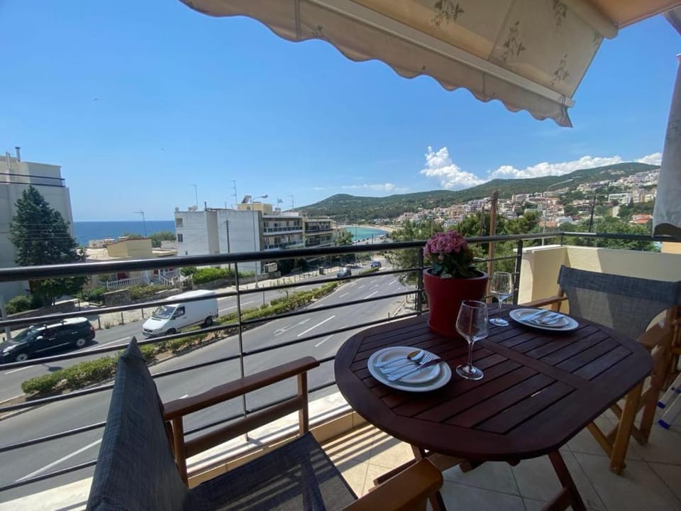 City view, City view, Sea view, Sea view