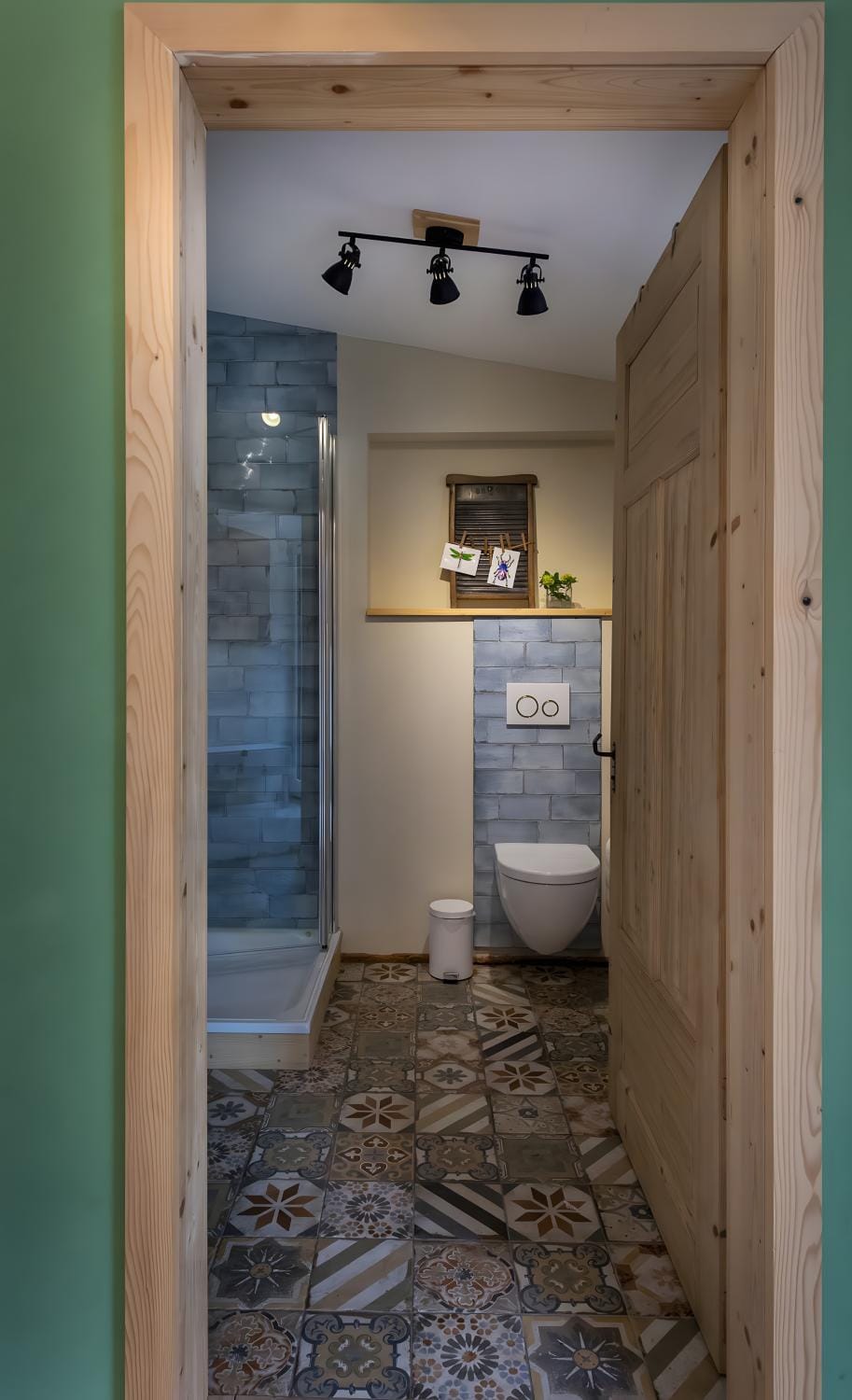 Bathroom, Living room