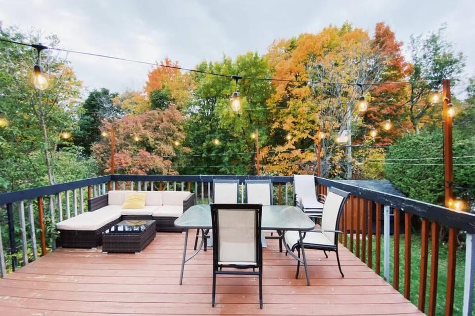 Cozy home with hot tub near airport House in Quebec City