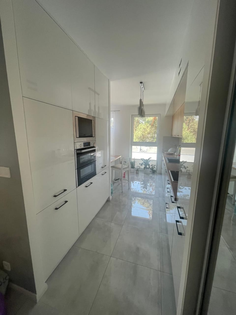 Kitchen or kitchenette, oven