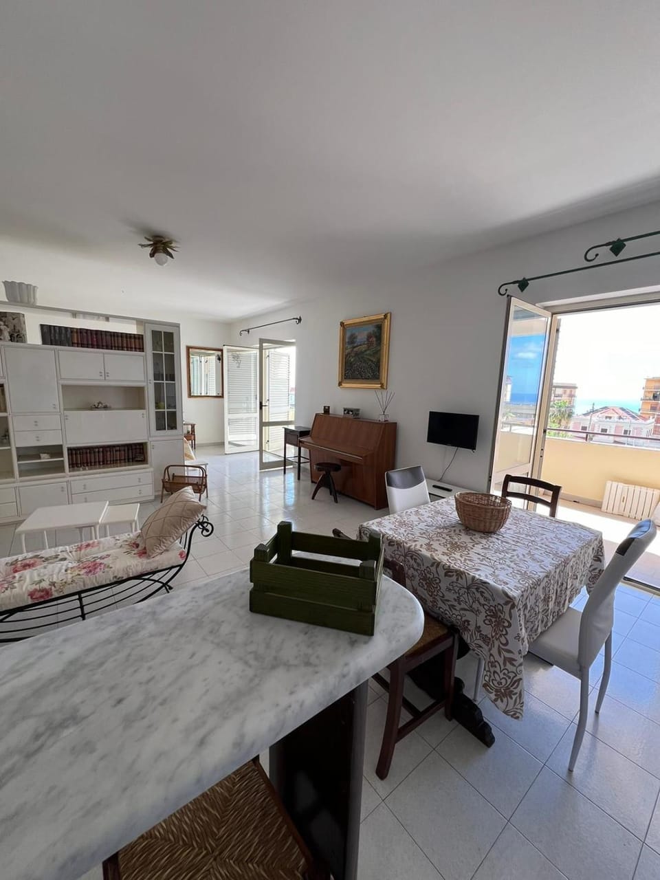 TV and multimedia, Living room