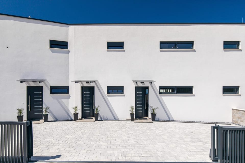 Property building, Day