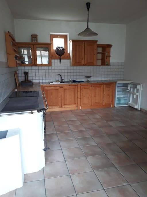 Kitchen or kitchenette, pet friendly, stove