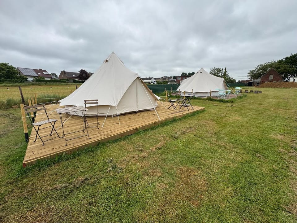 Glamping Mangoeste Campground/ 
RV Resort in Flanders