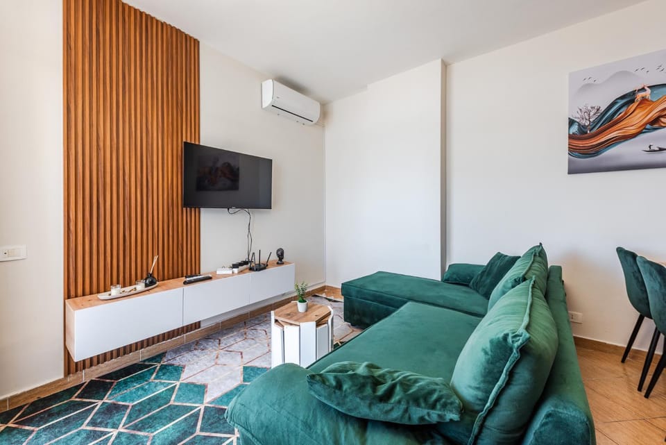 TV and multimedia, Living room, Seating area, air conditioner
