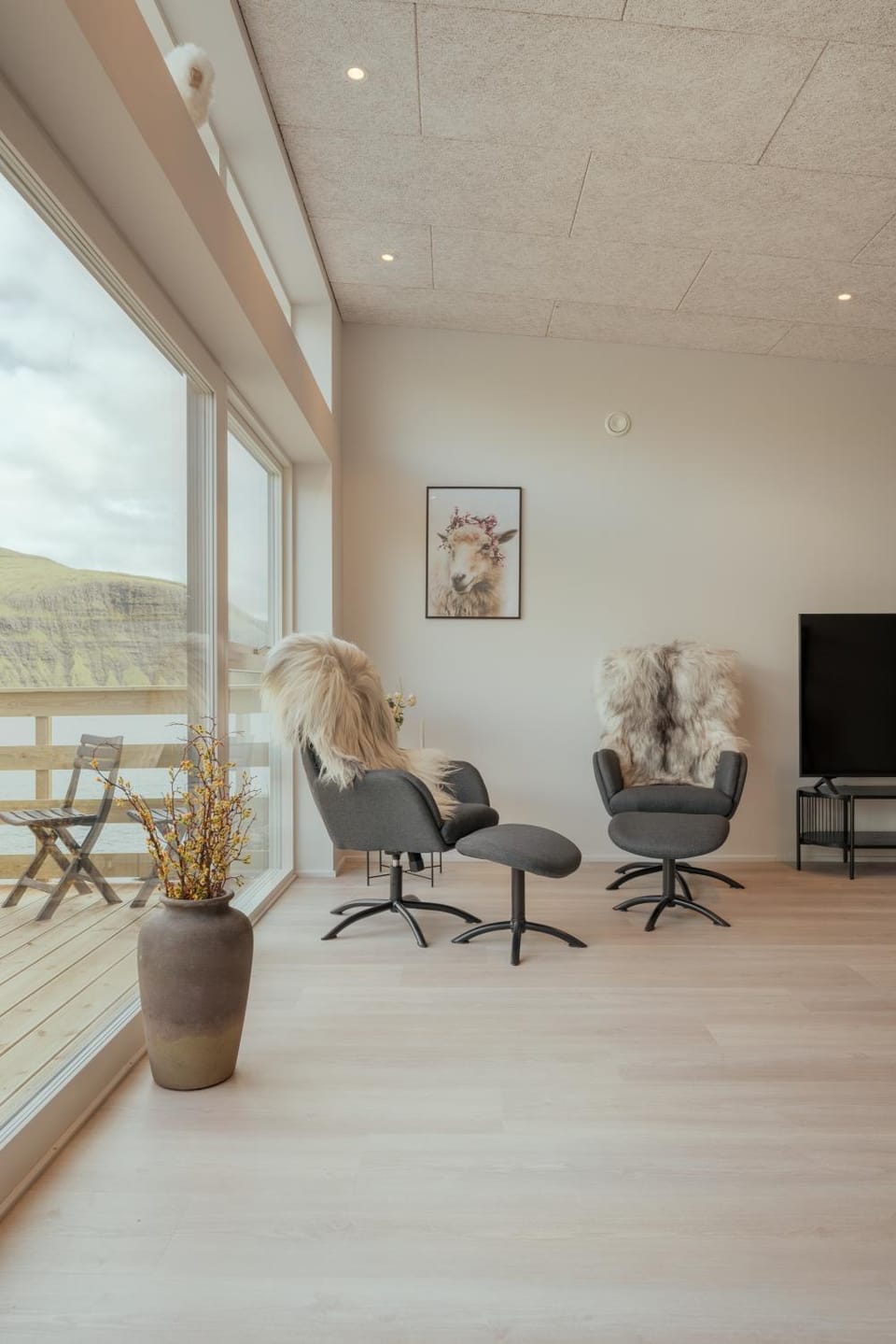 View (from property/room), Living room, Seating area