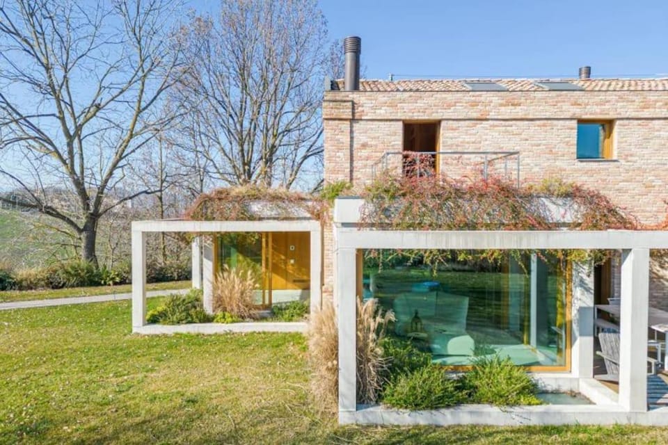 Property building, Natural landscape, Garden