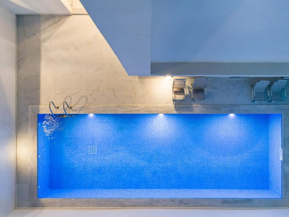 Property building, Swimming pool