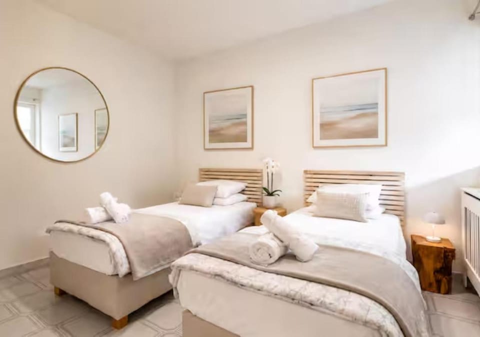 Vouliagmeni Hermes Coastal Residence Athens Apartment in Vouliagmeni