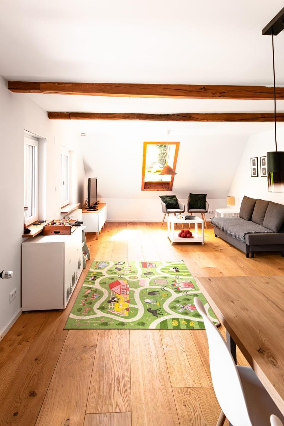 Game Room, TV and multimedia, Living room, Seating area, Dining area, internet