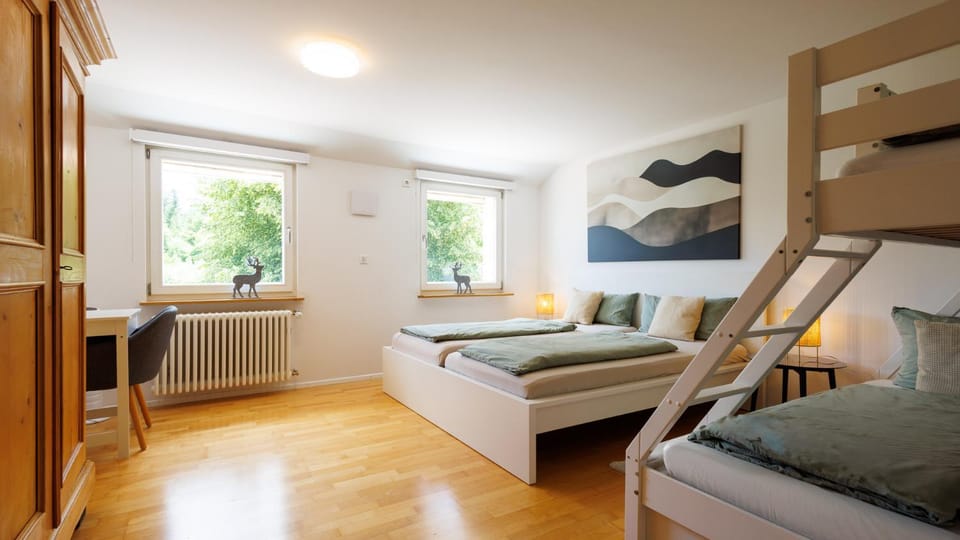 Bed, Living room, Photo of the whole room, Seating area, Bedroom, cot