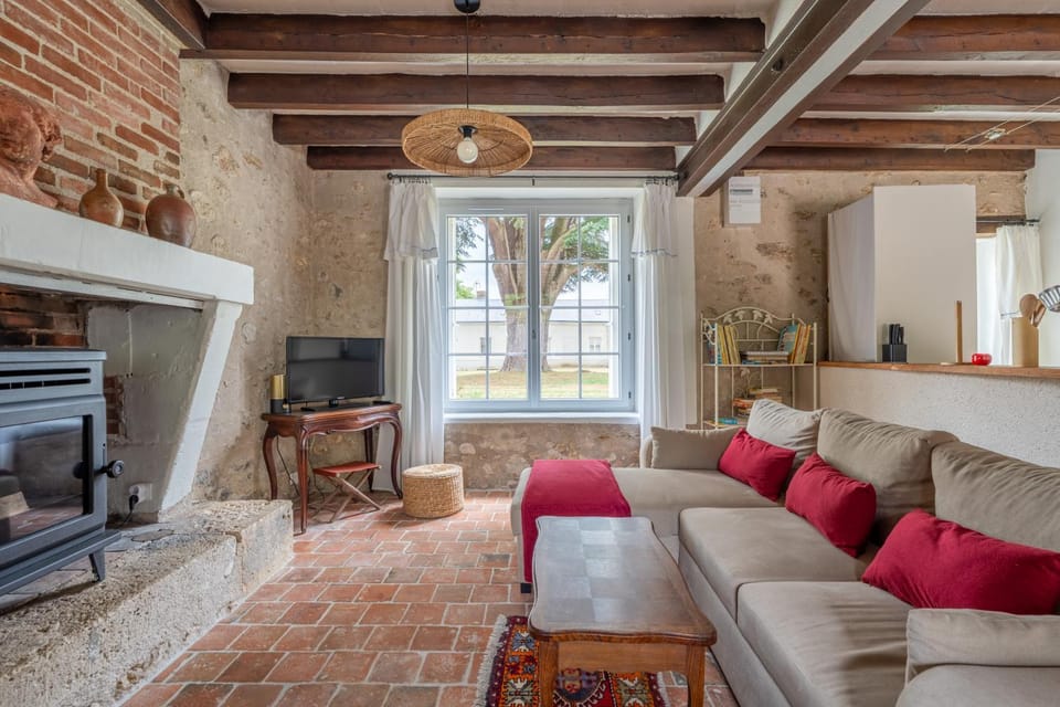 Gite du Tilleul - Le Petit Bois Martin Apartment in Centre-Val de Loire