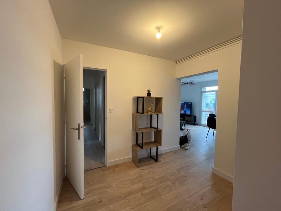 Skyview Appartement 4 Chambres Apartment in Valence