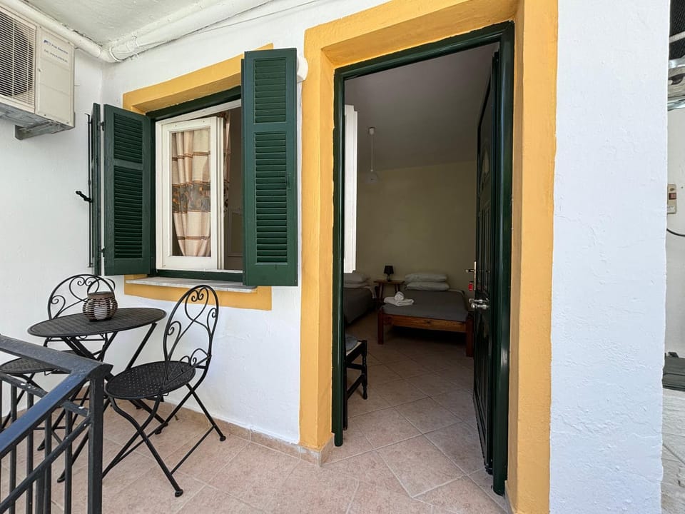 Patio, Balcony/Terrace
