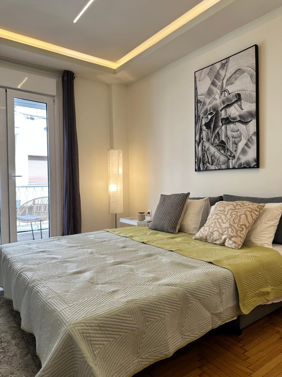 Bed, Photo of the whole room