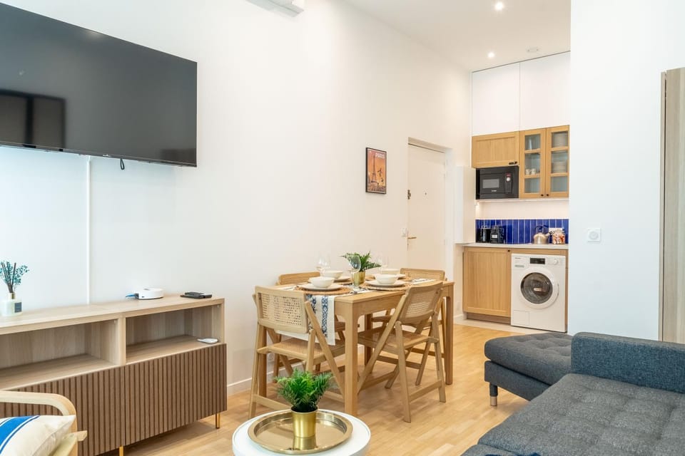 Lavie Maison AC and Balneo Apartment in Paris