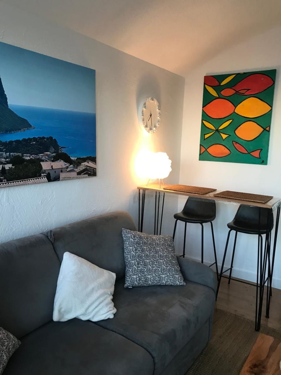 Living room, Decorative detail, Seating area, Dining area