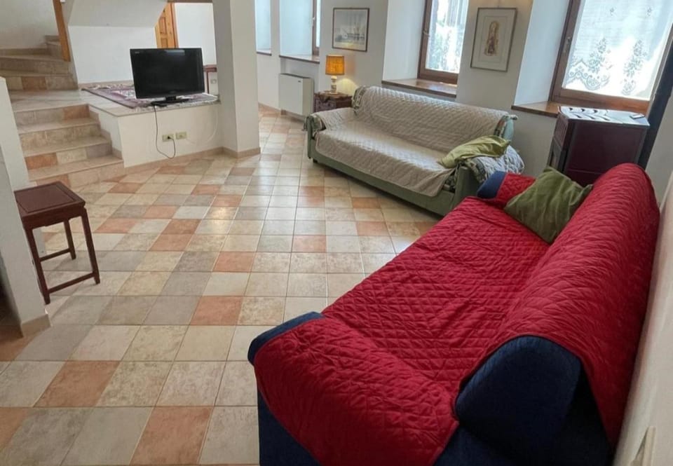 Communal lounge/ TV room, Living room, Evening entertainment