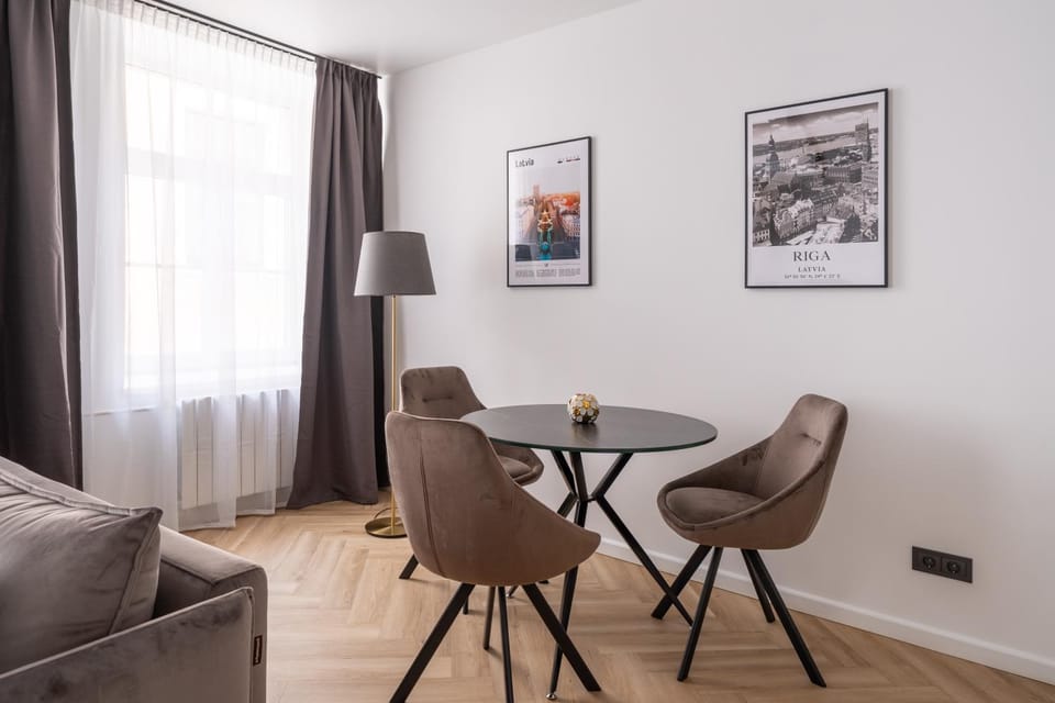 Living room, Seating area, Dining area
