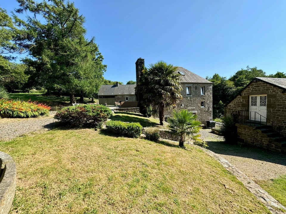 La Clef Decamp Moulin du Gast 35pers jacuzzi sauna billard baby House in Brittany