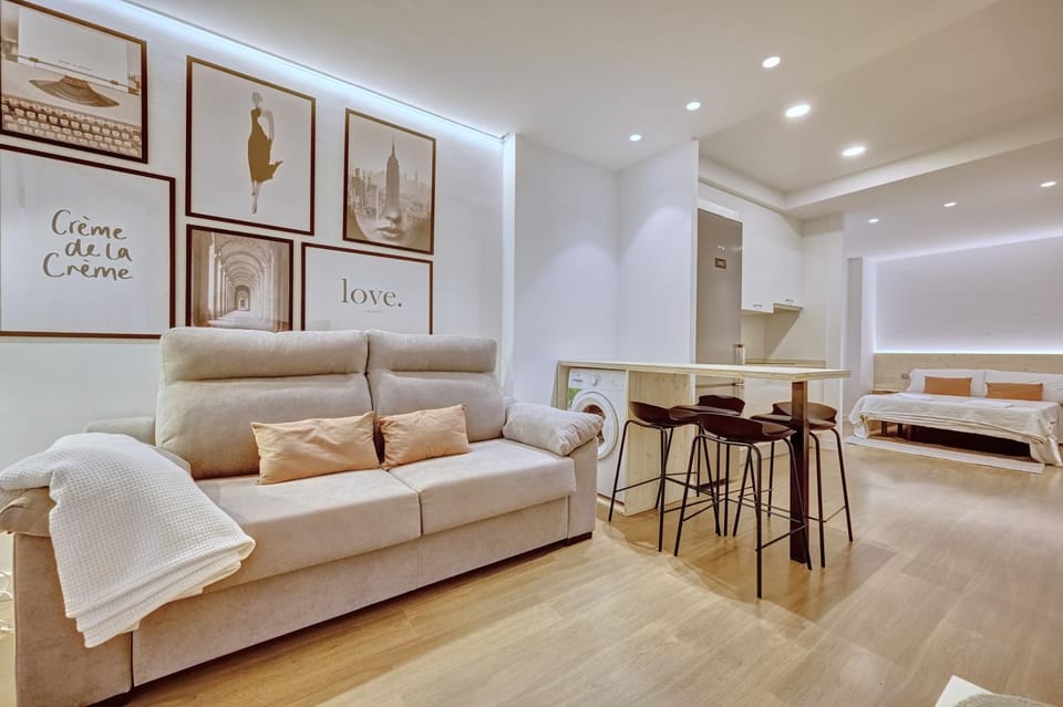 Kitchen or kitchenette, Living room, Photo of the whole room, Seating area, Bedroom