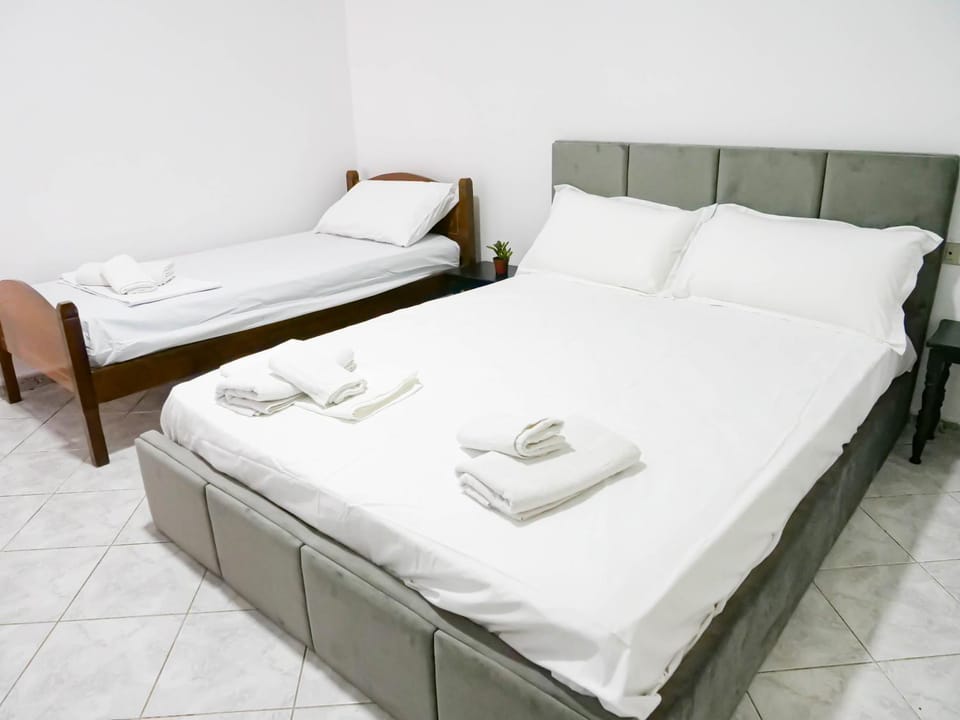 Brielle's House House in Vlorë
