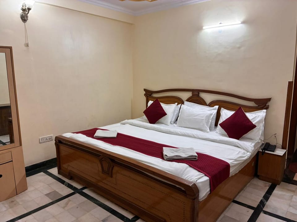 Hotel Vijay Niwas Hotel in Jaipur