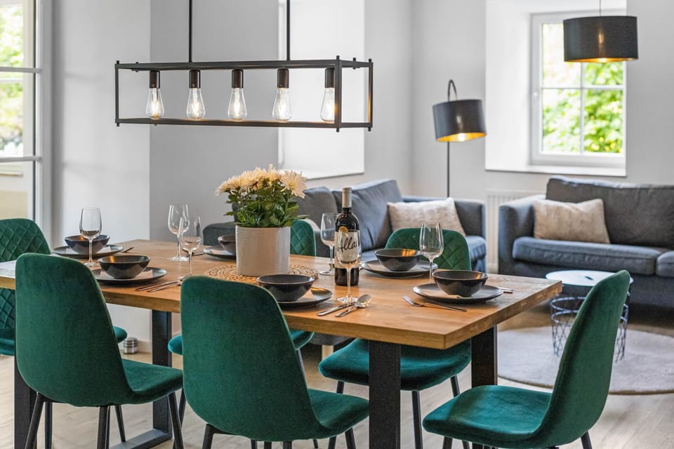 Living room, Dining area
