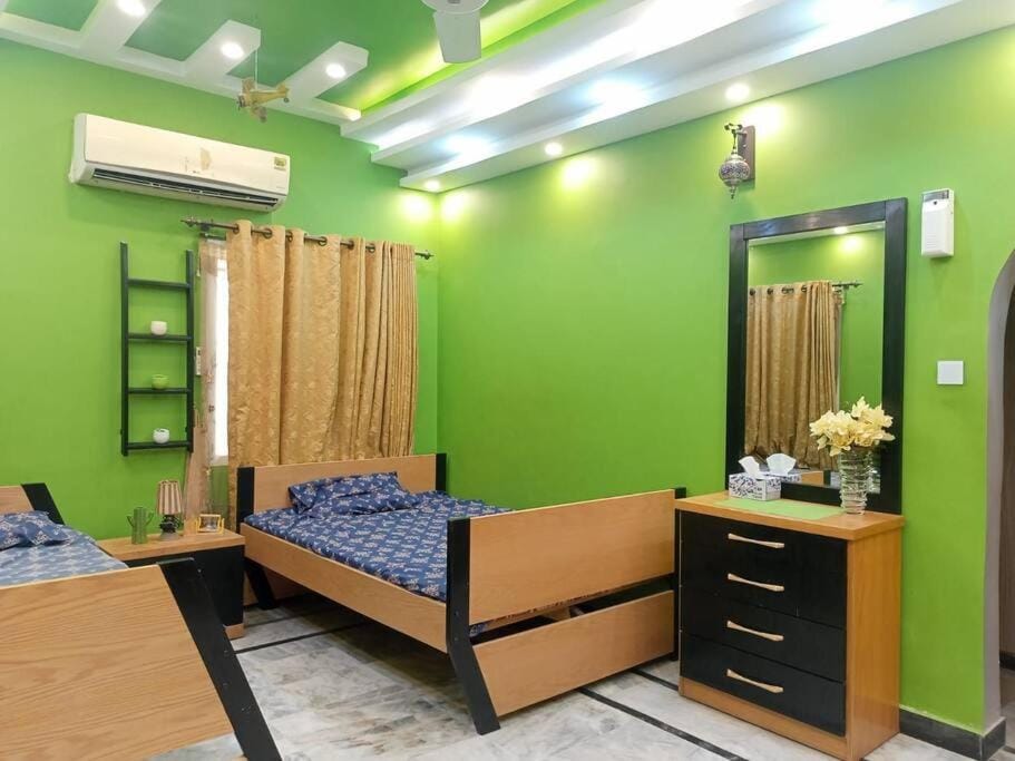 Bedroom, air conditioner