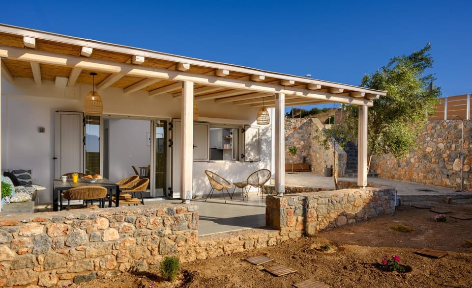 Property building, Patio, Day